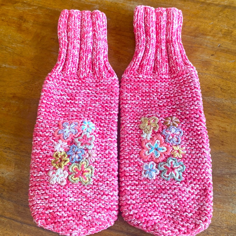 Beautiful Hand Embroidered Ladies Mittens